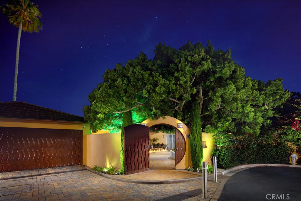 111 S La Senda Drive, Laguna Beach CA 92651 - photo 4
