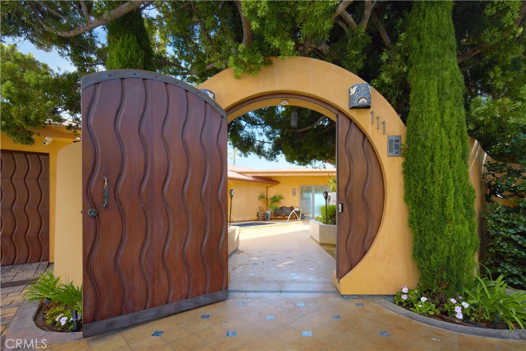 111 S La Senda Drive, Laguna Beach CA 92651 - photo 5