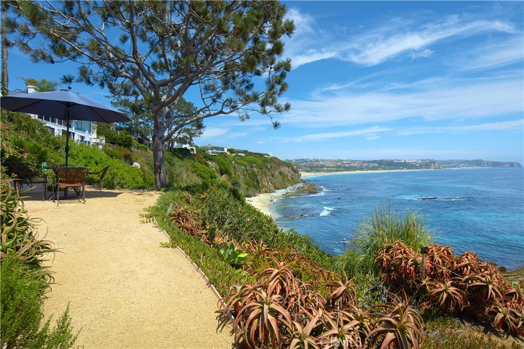 111 S La Senda Drive, Laguna Beach CA 92651 - photo 50