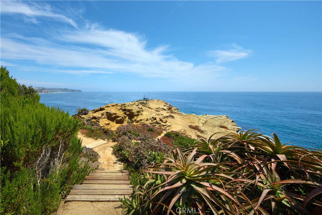 111 S La Senda Drive, Laguna Beach CA 92651 - photo 52