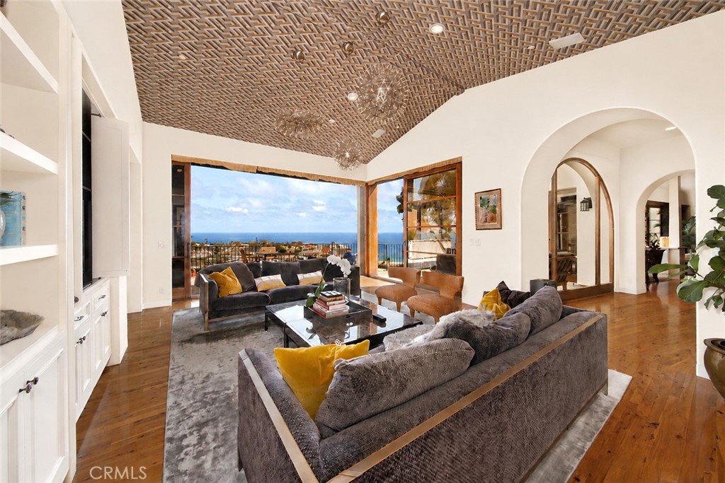1131 Emerald Bay, Laguna Beach CA 92651 - photo 6