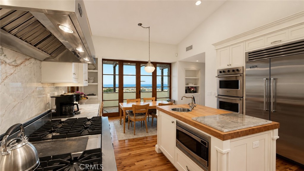 1131 Emerald Bay, Laguna Beach CA 92651 - photo 9