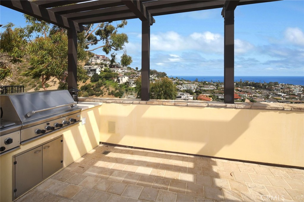 1131 Emerald Bay, Laguna Beach CA 92651 - photo 12