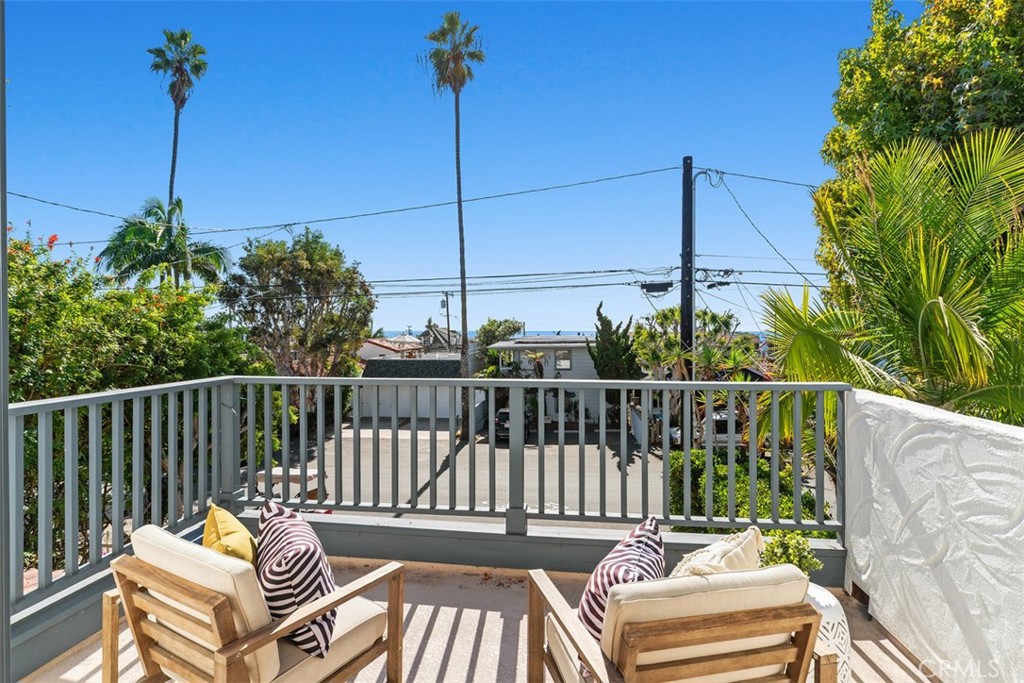 1136 Catalina, Laguna Beach CA 92651 - photo 34