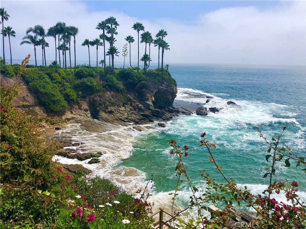 1137 Marine Drive, Laguna Beach CA 92651 - photo 6