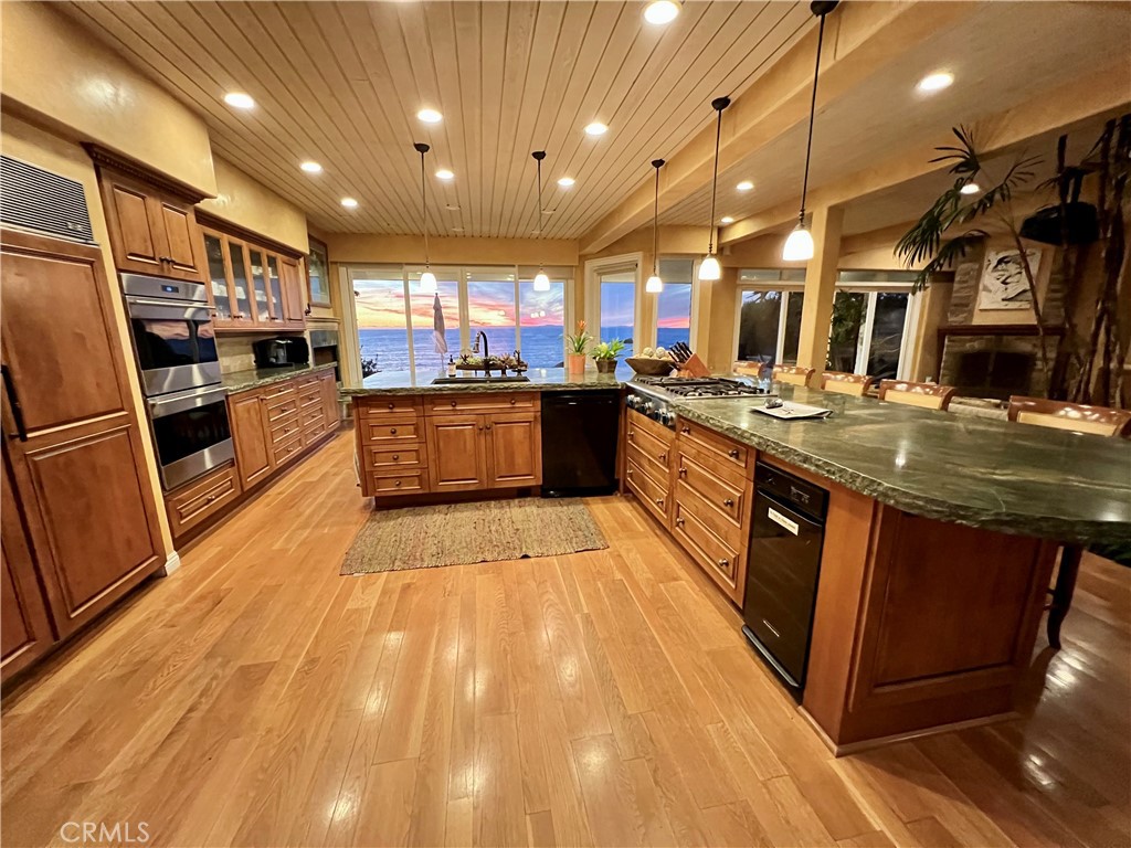 1137 Marine Drive, Laguna Beach CA 92651 - photo 14