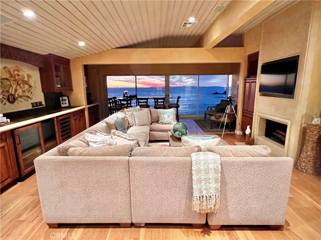 1137 Marine Drive, Laguna Beach CA 92651 - photo 17