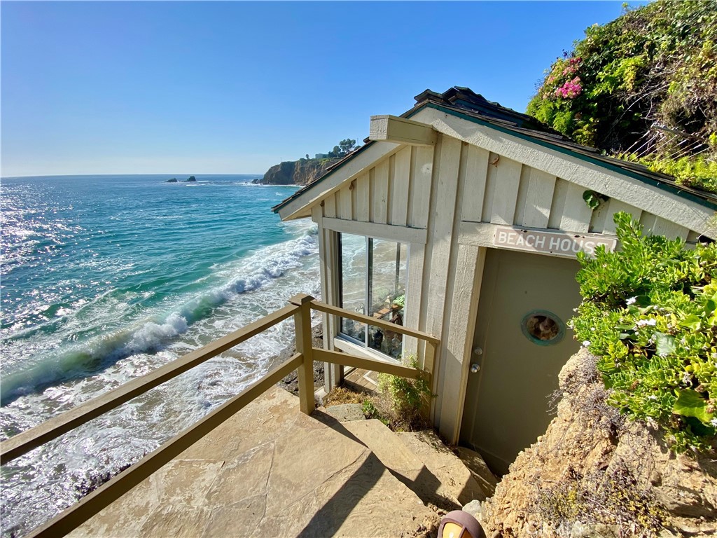 1137 Marine Drive, Laguna Beach CA 92651 - photo 31