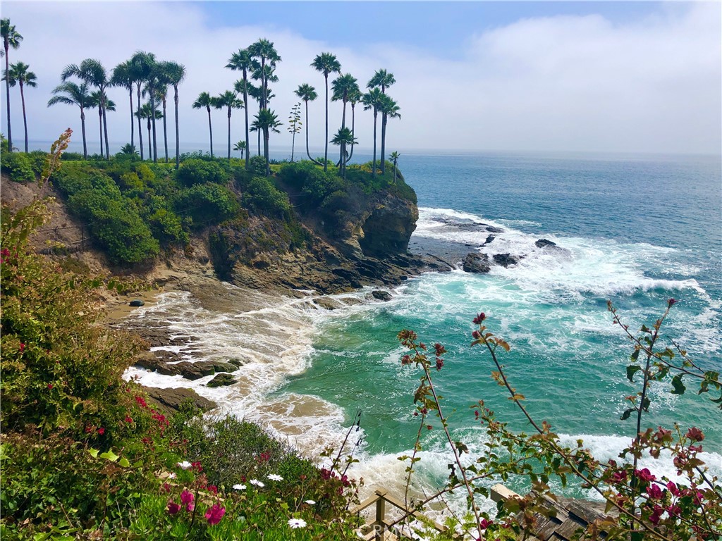 1137 Marine Drive, Laguna Beach CA 92651 - photo 6