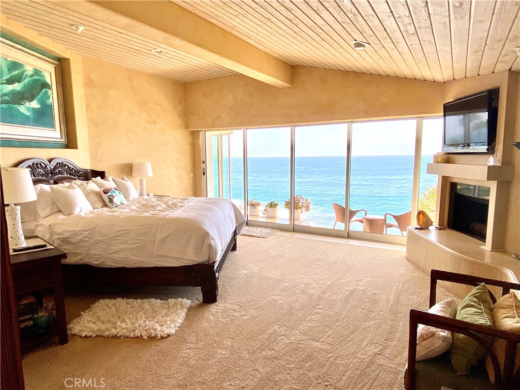 1137 Marine Drive, Laguna Beach CA 92651 - photo 19