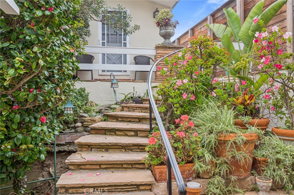 1139 Gaviota Drive, Laguna Beach CA 92651 - photo 18