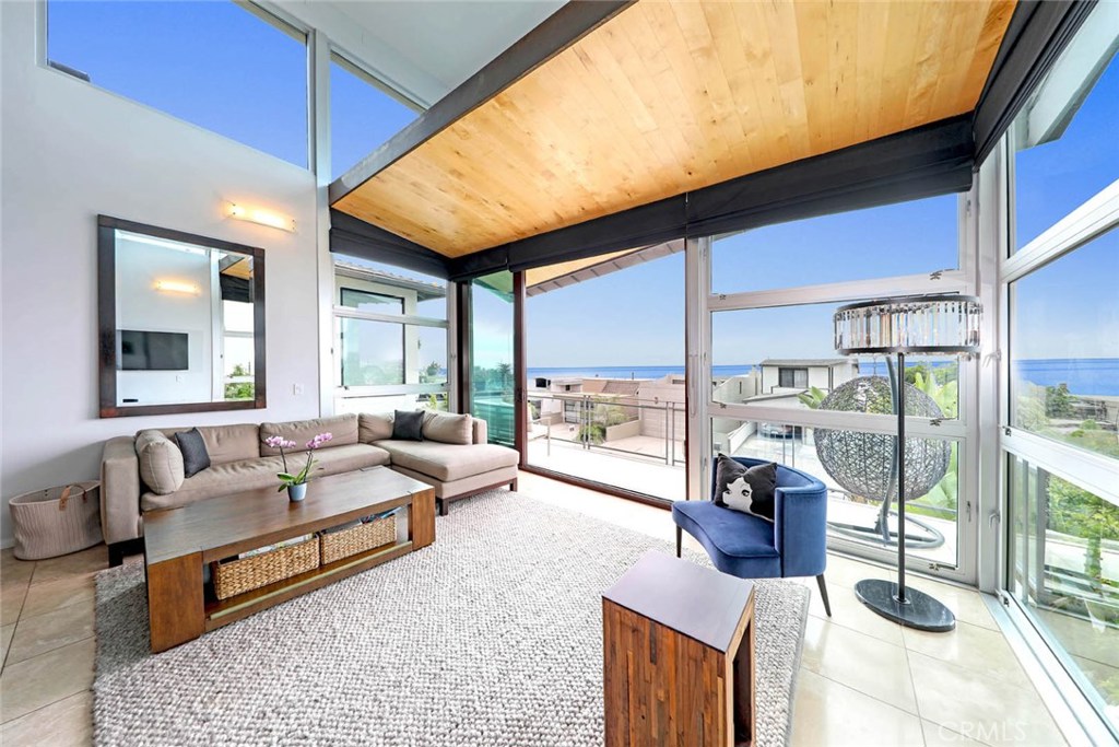Enviably located overlooking the Pacific and offering never-ending OCEAN views - 1140 La Mirada Street, Laguna Beach CA 92651 - photo 1