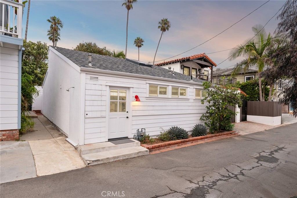 street to alley - 1143 Catalina Street, Laguna Beach CA 92651 - photo 3