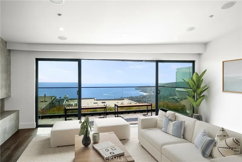 1147 Miramar St, Laguna Beach, CA 92651 1147 Miramar St, Laguna Beach, CA 92651