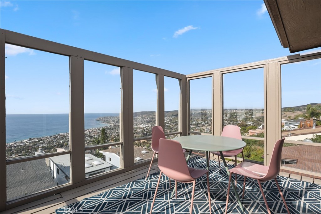 1151 La Mirada, Laguna Beach CA 92651 - photo 2