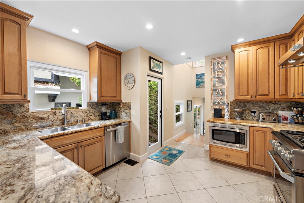 1155 Catalina, Laguna Beach CA 92651 - photo 9