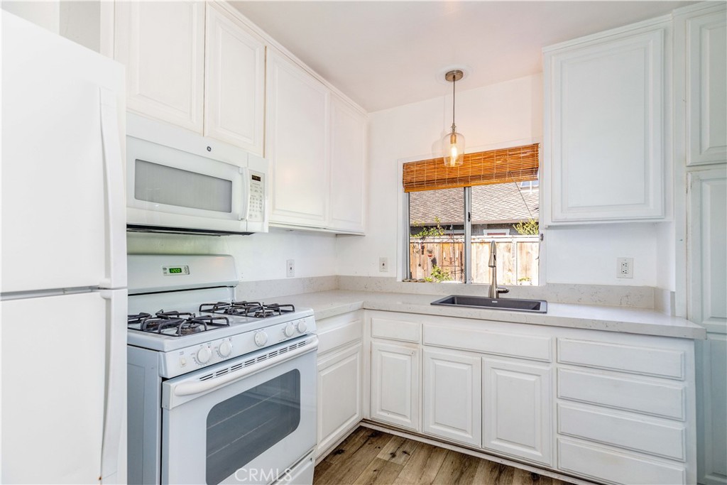1172 Catalina Back, Laguna Beach CA 92651 - photo 5