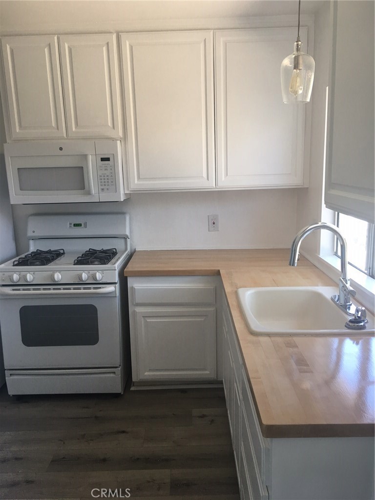 1172 Catalina, Laguna Beach CA 92651 - photo 1