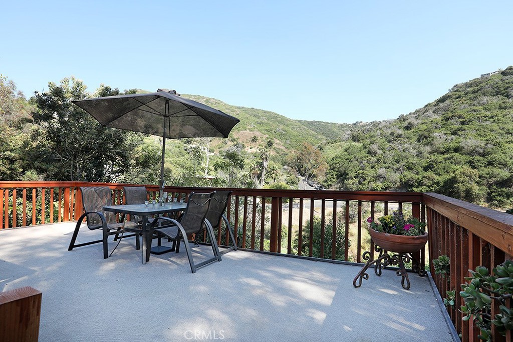 1175 Crabbe Way, Laguna Beach CA 92651 - photo 1