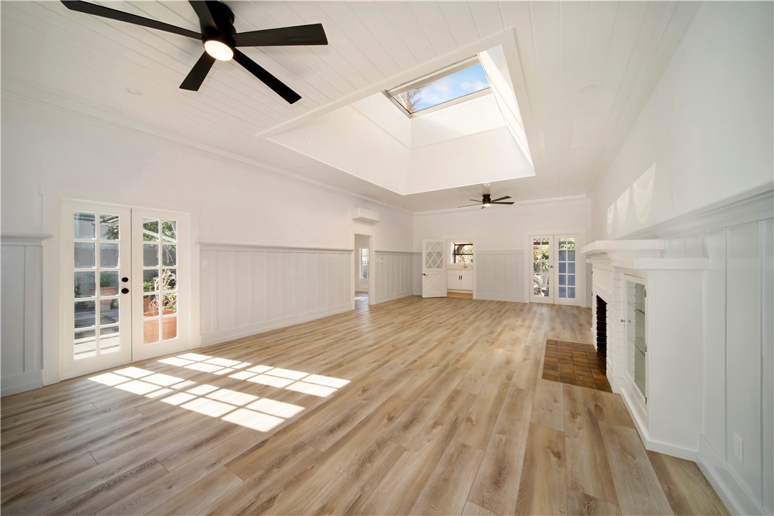 Living Room - 1175 Glenneyre Street 1/2, Laguna Beach CA 92651 - photo 1