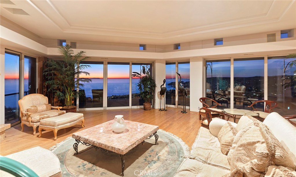1175 Summit Drive, Laguna Beach CA 92651 - photo 1