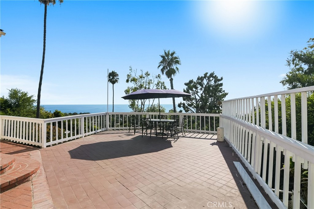 1177 Temple Hills, Laguna Beach CA 92651 - photo 1