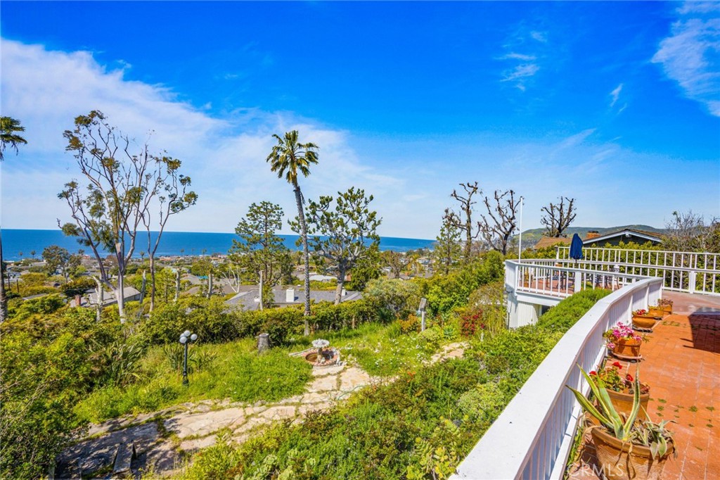1177 Temple Hills, Laguna Beach CA 92651 - photo 10