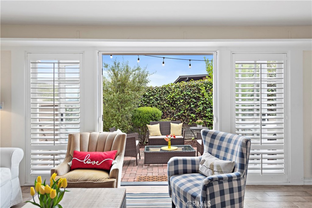 1185 Noria Street, Laguna Beach CA 92651 - photo 1