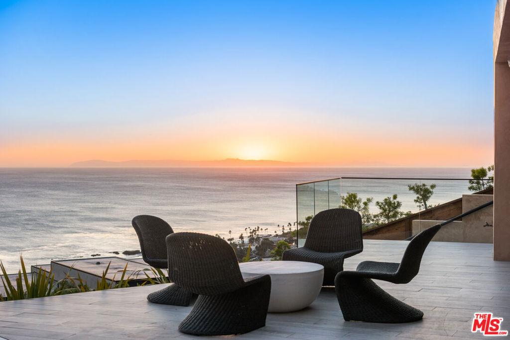 1218 Coronado Drive, Laguna Beach CA 92651 - photo 3