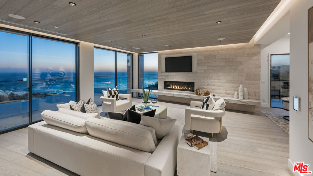 1218 Coronado Drive, Laguna Beach CA 92651 - photo 8
