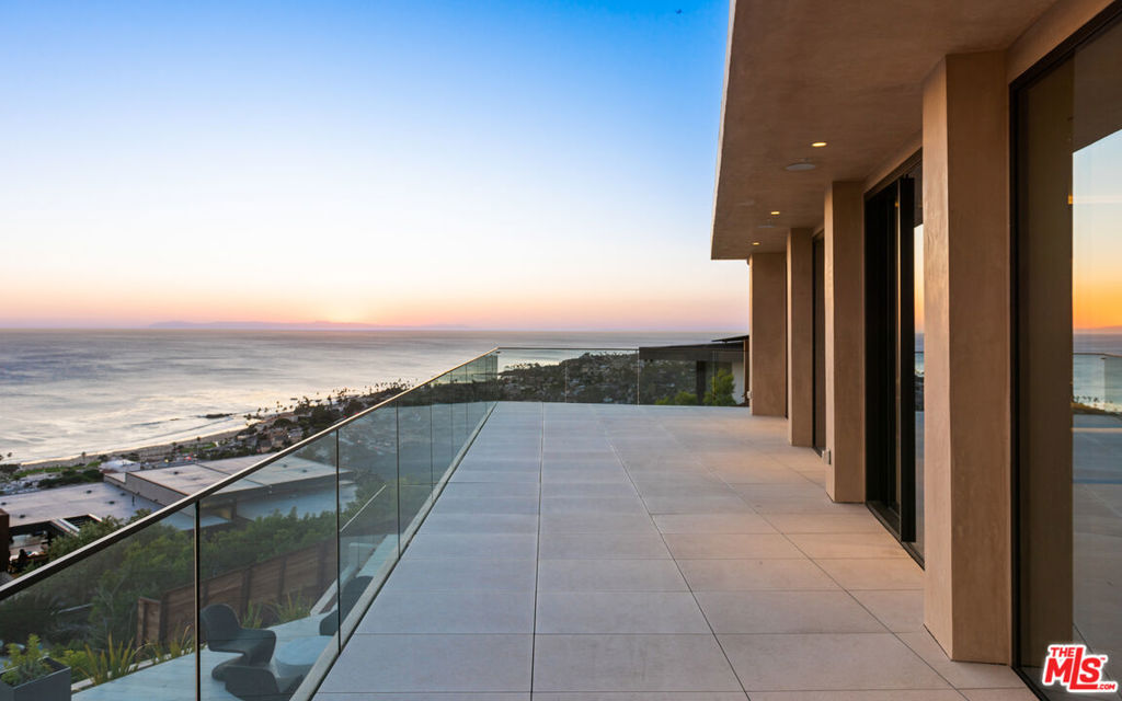1218 Coronado Drive, Laguna Beach CA 92651 - photo 10