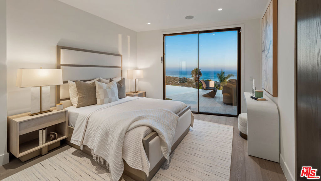 1218 Coronado Drive, Laguna Beach CA 92651 - photo 25