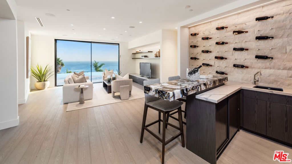 1218 Coronado Drive, Laguna Beach CA 92651 - photo 28