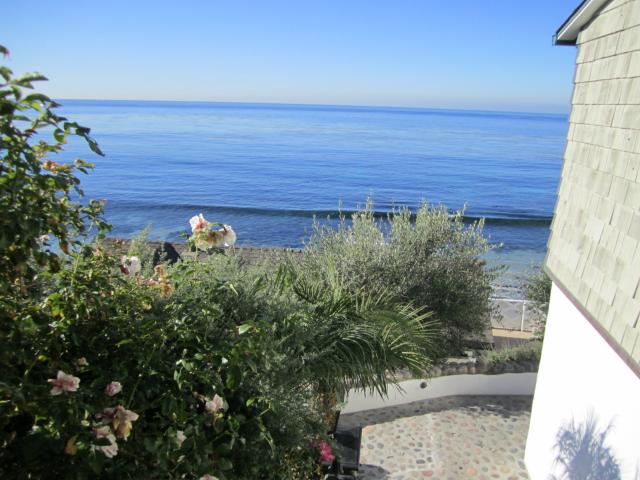 View from detached garage - 122 Cleo Street, Laguna Beach CA 92651 - photo 1