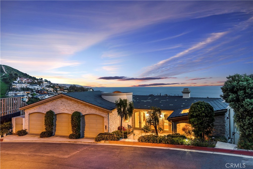 1221 Emerald Bay, Laguna Beach CA 92651 - photo 1