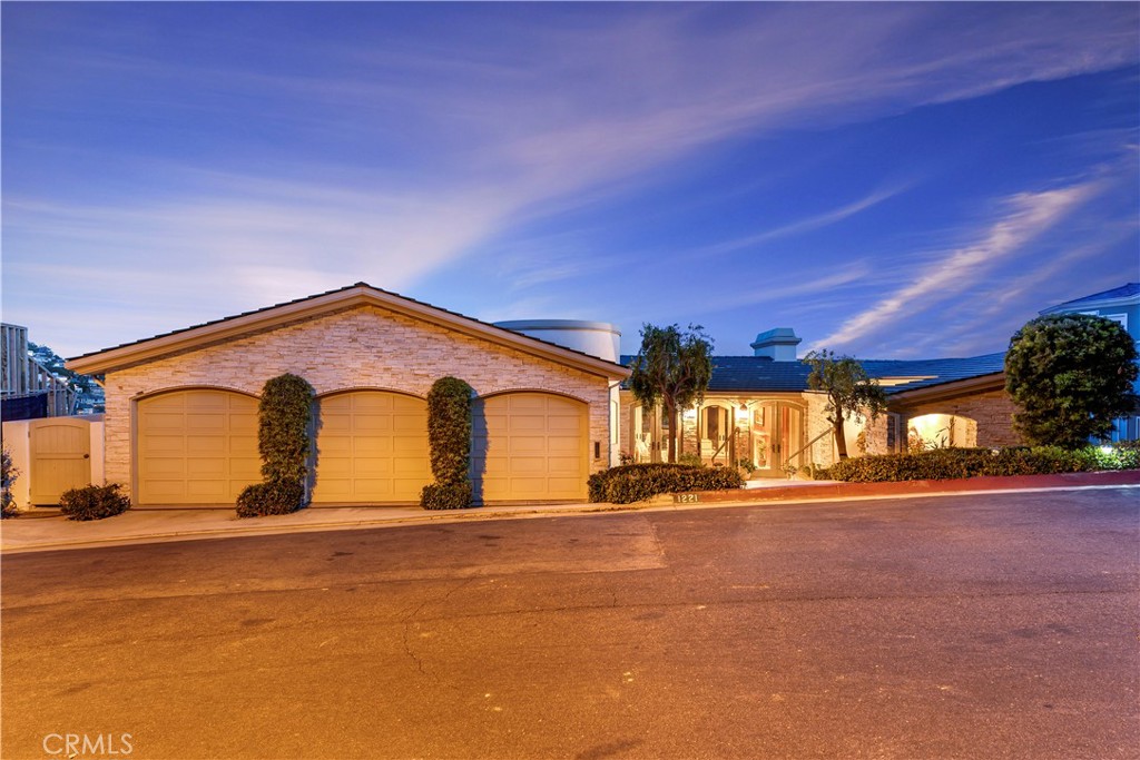 1221 Emerald Bay, Laguna Beach CA 92651 - photo 1