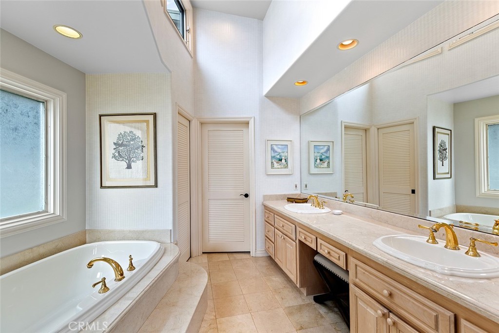 1221 Emerald Bay, Laguna Beach CA 92651 - photo 15