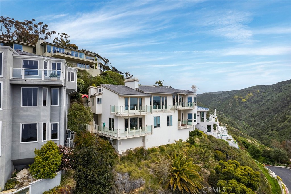 1221 Emerald Bay, Laguna Beach CA 92651 - photo 31