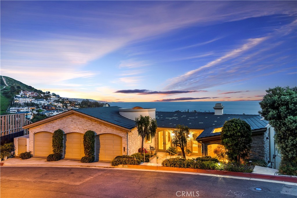 1221 Emerald Bay, Laguna Beach CA 92651 - photo 34