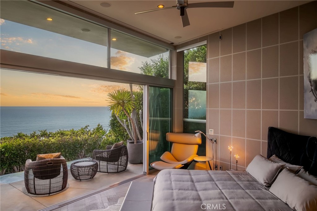 1229 Skyline Drive, Laguna Beach CA 92651 - photo 4