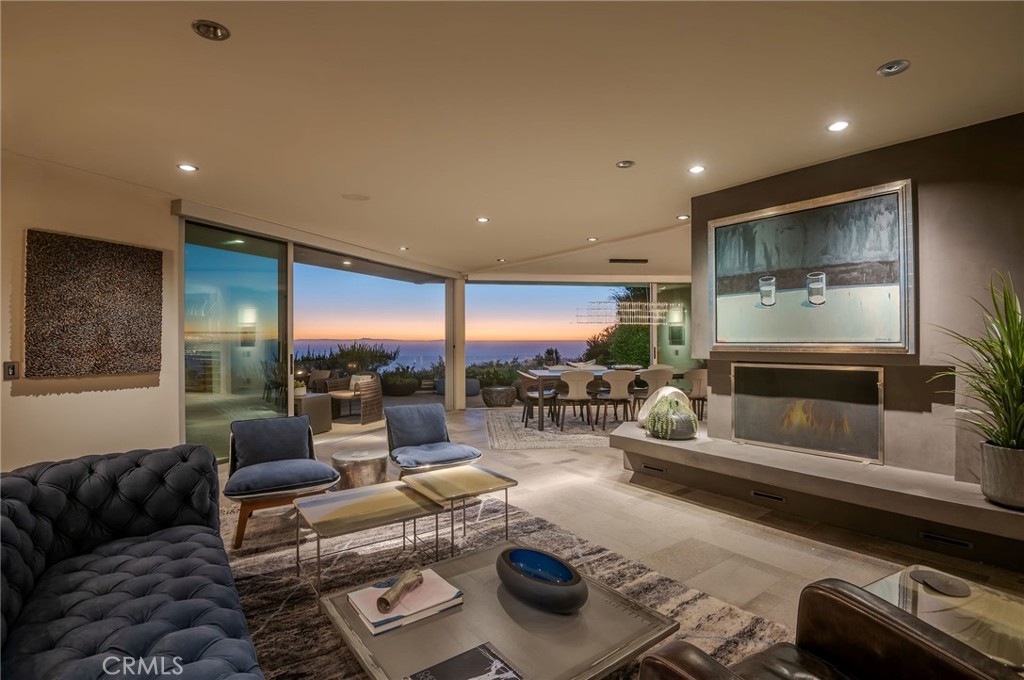 1229 Skyline Drive, Laguna Beach CA 92651 - photo 6
