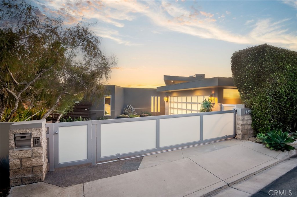 1229 Skyline Drive, Laguna Beach CA 92651 - photo 8