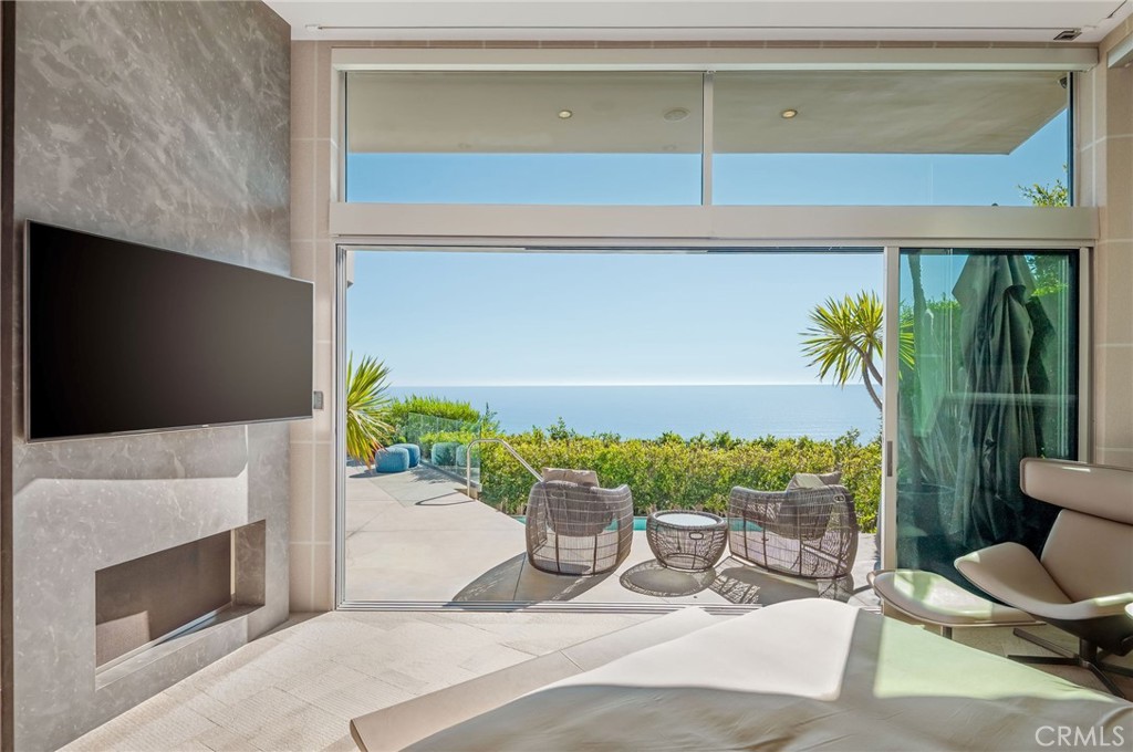 1229 Skyline Drive, Laguna Beach CA 92651 - photo 23