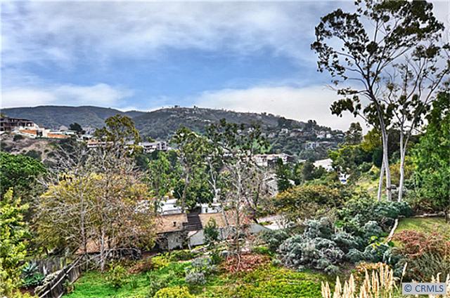 Gorgeous hillside vistas, city lights and peak ocean view - 1235 CERRITOS, Laguna Beach CA 92651 - photo 1