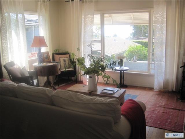LIVING ROOM WITH OCEAN VIEW - 1235 N COAST Highway B, Laguna Beach CA 92651 - photo 1