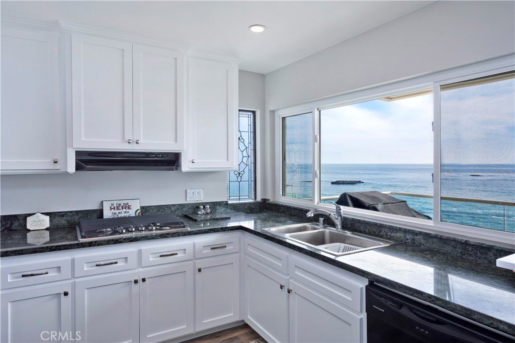 1249 Ocean Front C, Laguna Beach CA 92651 - photo 5