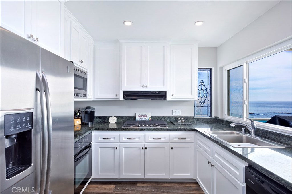 1249 Ocean Front C, Laguna Beach CA 92651 - photo 6
