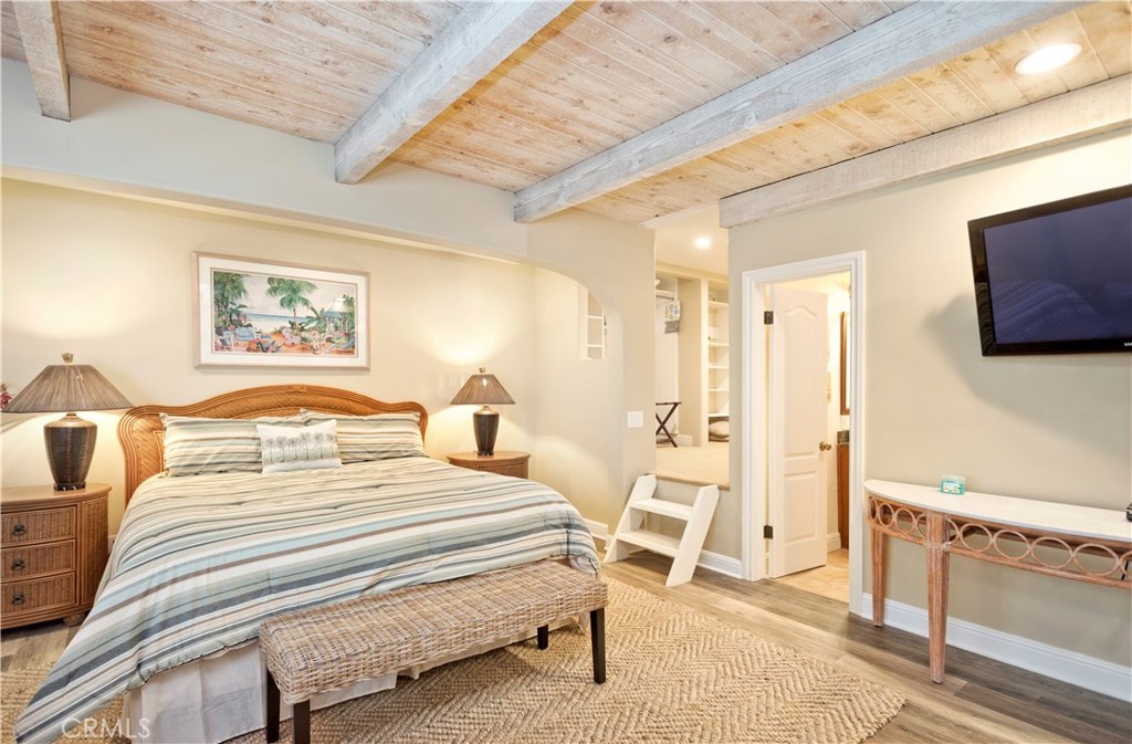 Master Bedroom - 1249 Ocean Front C, Laguna Beach CA 92651 - photo 9