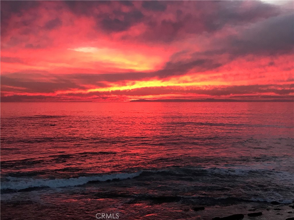 1249 Ocean Front C, Laguna Beach CA 92651 - photo 18