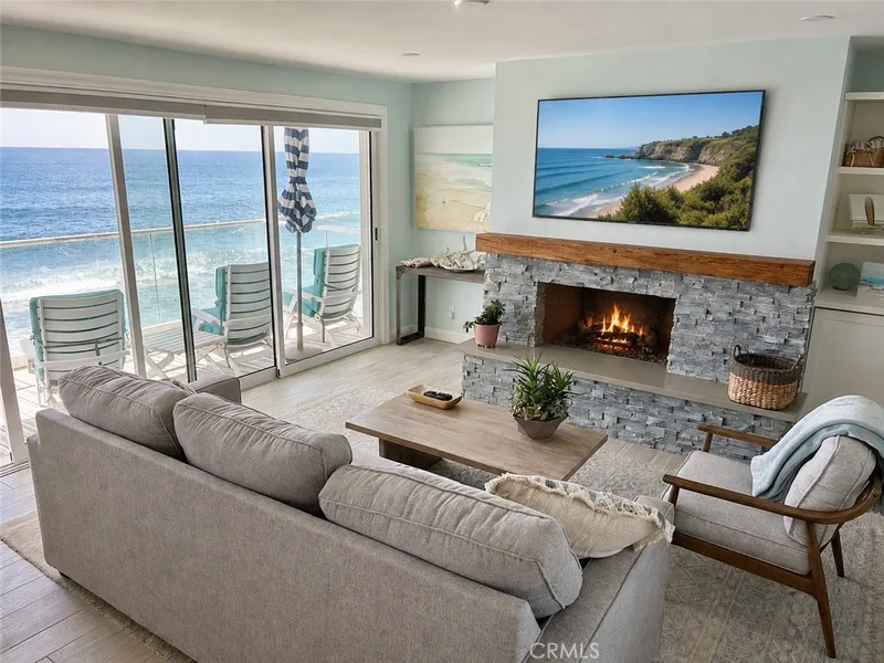 1249 Ocean Front D, Laguna Beach
